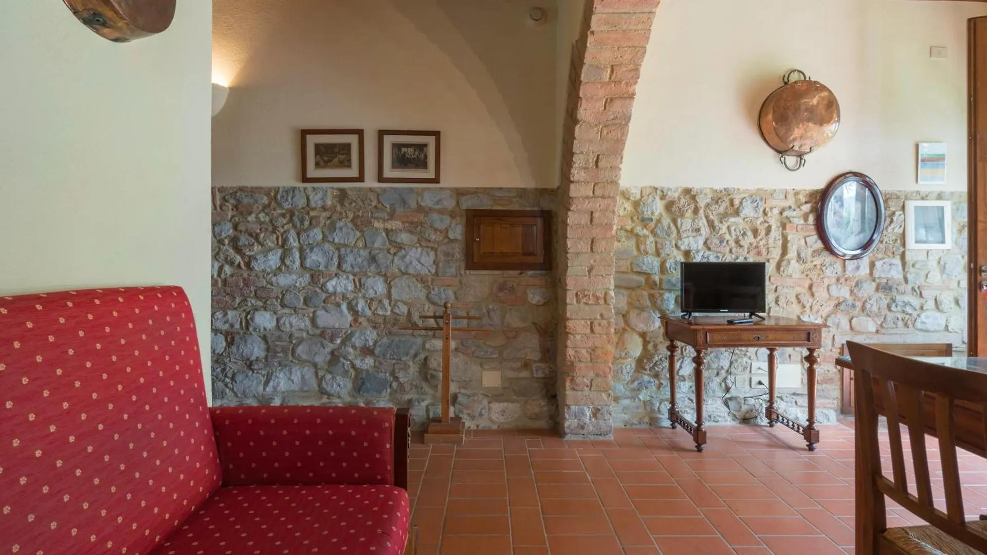 Hotel apartamentowy Santo Pietro Resort San Gimignano