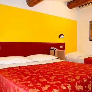 Mantegna Stazione Hotel Mantoue